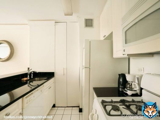 This rental sits on Broadway, blocks from some of the most famous theaters. It&rsquo;s a straight shot to Times Square & Central Park sits only five blocks away.   Check out the details here: or DM us for more info.  #MidtownWest #RentingInNYC #ManhattanLife