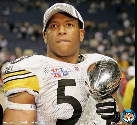Sad news: Ex-#Steelers LB Clark Haggans has passed at the age of 46, per @colin_dunlap   May he rest in peace   Haggans played for Steelers and #Caridnals in his career, winning the Super Bowl in the 2005 season in Detroit and later made it to the Super Bowl with Arizona as&hellip;&nbsp;Show more