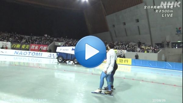 【JUST IN】 スピードスケート 五輪金メダリスト  #小平奈緒 選手の優勝を 高木美帆選手も祝福します  #全日本距離別選手権 #女子500m #jonk_video