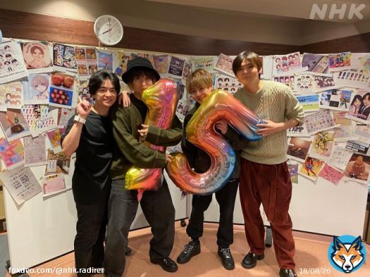わちゃわちゃ15周年スペシャルスタートしました   みなさんから寄せられた画像やメッセージもスタジオの中にたくさん飾られていますよ！ 3時間わちゃわちゃトークお楽しみに！！ #nhkらじらー #HeySayJUMP  #伊野尾慧 #知念侑李 #有岡大貴 #薮宏太 #らじらーJUMP15周年SP