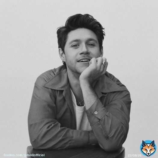 Going live on TikTok at 11:15am PT / 7:15pm GMT ! See ya then lovers x