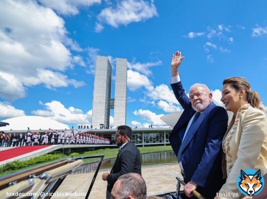 He estado observando las fotos que nos llegan de Brasil. &iexcl;Impresionante! Fue el pueblo humilde quien le impuso la banda presidencial a Lula da Silva, ahora es un Presidente Pueblo. Bienvenido de nuevo a la lucha por la uni&oacute;n y el bienestar del continente.