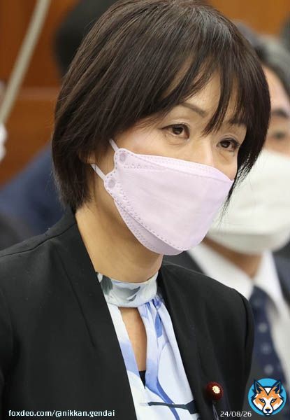 差別発言が批判されていた杉田水脈政務官が辞表を提出。ところが、27日正午、Twitterで「まだまだこれからも日本の為に頑張ります！」と発言し、そのKYぶりに批判が殺到。ちなみに未だ差別発言の一部については、撤回をしていません。  #日刊ゲンダイDIGITAL #日刊ゲンダイ