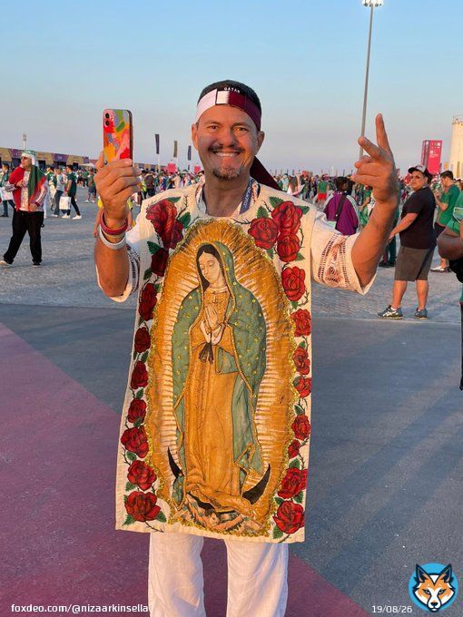 Mexico fans are the best I've seen at this tournament. They're out in huge numbers at the #FIFAWorldCup . It must be 100 to one compared to Poland. #mex #pol