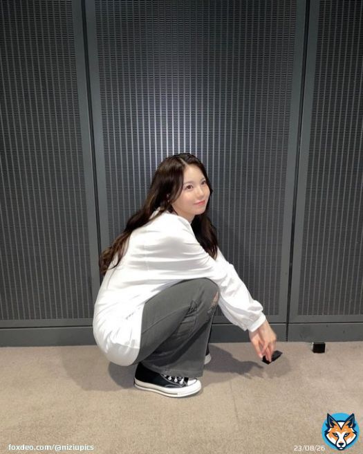 230221 | AYAKA Instagram Update   #NiziU #ニジュー #니쥬 @NiziU__official  #AYAKA #アヤカ #아야카
