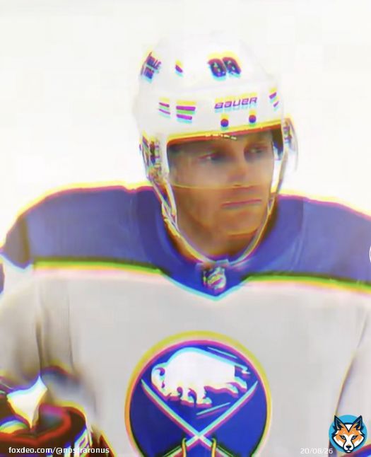 Just saw Patrick Kane leaving Duffs. He just signed the receipt and left a note saying, “I’m Coming Home.” #LetsGoBuffalo