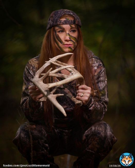 I know it&rsquo;s still August, but I can&rsquo;t help but think about Fall\ud83c\udf41 \ud83e\udd8c \ud83c\udff9 ...@kaskophoto - photographer .#hunt #hunting #huntingseason #girlswhohunt #whitetail #archery #bowhunting #huntgram #fall #falloutfits tfits #ahuntingstory #outdoors #wildlife