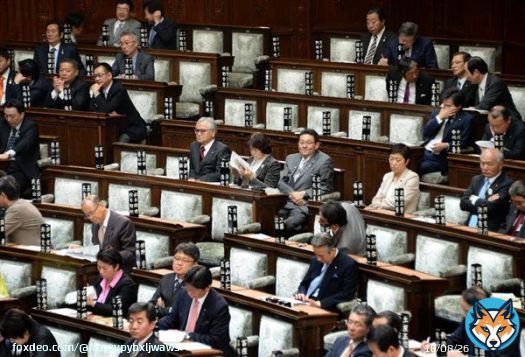 ひとり親方の個人事業やってます。 これ以上増税されたら・・・  都・区民税　57万0500円 個人事業税　14万5000円 所得税　　　69万5100円 消費税　　　81万0000円 健康保険　　85万3569円\u25a0ふたり 介護保険料　10万2266円\u25a0ふたり 国民年金　　78万4060円\u25a0ふたり 合計　　　　396万0495円　破産！