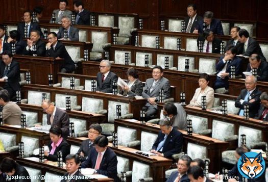 ひとり親方の個人事業やってます。 これ以上増税されたら・・・  都・区民税　57万0500円 個人事業税　14万5000円 所得税　　　69万5100円 消費税　　　81万0000円 健康保険　　85万3569円\u25a0ふたり 介護保険料　10万2266円\u25a0ふたり 国民年金　　78万4060円\u25a0ふたり 合計　　　　396万0495円　破産！