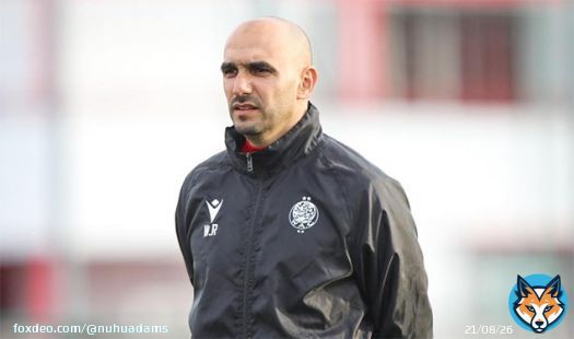 Wydad AC  \ud83c\uddf2\ud83c\udde6 coach Walid Regragui (46) will receive $200,000 bonus for guiding the club to CAF Champions League success.  He will earn another $100,000 if he wins the Moroccan League.  Pitso Mosimame would have gotten around $40$400,000 if he won the Champions League with @AlAhly  \ud83c\uddea\ud83c\uddec.
