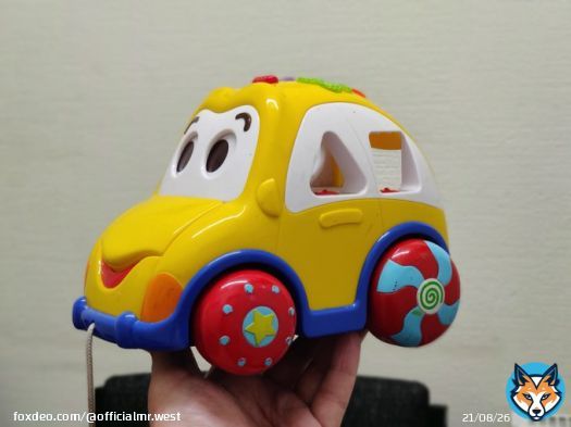 Distinct lack of humans wanting to pose for Portrait Mode - so I've improvised with one of the worst children's toys in a Dentist waiting room I've seen since I was 7  #OnePlus7Pro #OnePlus7Series