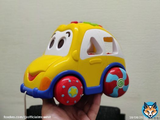 Distinct lack of humans wanting to pose for Portrait Mode - so I've improvised with one of the worst children's toys in a Dentist waiting room I've seen since I was 7  #OnePlus7Pro #OnePlus7Series