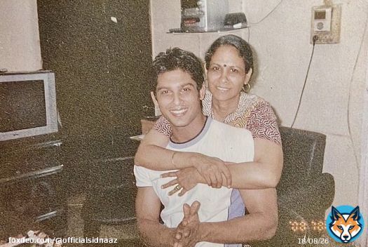 Happy birthday Sidharth. Love always!  #HBDSidharthShukla  @sidharth_shukla #SidharthShukla  (Photo shared by Adith)
