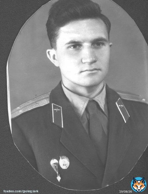 Боги войны  Сегодня - День ракетных войск и артиллерии И как раз сегодня, на СВО, 'боги войны' подтверждают свою значимость и эффективность Поздравляю всех причастных! Вы - наша броня и копьё! Всем здравия! С утра поздравил папу - он всю жизнь прослулужил в ракетных войсках