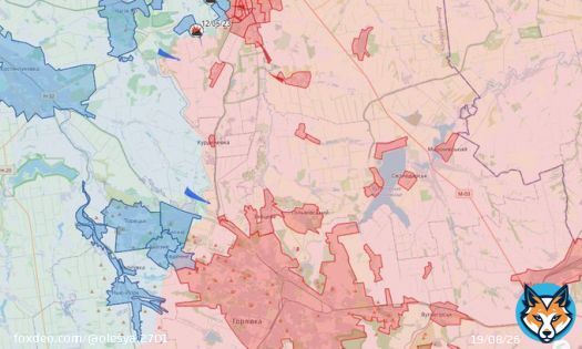 Враг пошёл в наступление под Горловкой на Майорск До двух рот ВСУ с бронегруппой до 15 танков и бронемашин атаковали позиции наших войск в районе Майорска. Врага встретили с позиций наши артиллеристы, минометчики и танкисты.