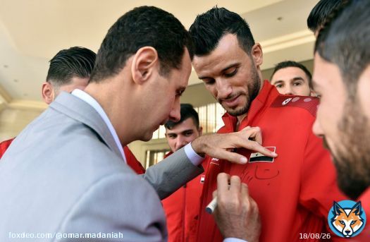 منذ ان عاد عمر السومة الى حضن بشار الاسد واللعنات تلو اللعنات تُصيبه حتى هبط بفريقه. #الاهلي