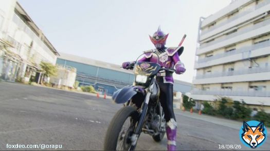 仮面ライダーより仮面ライダーしてるムラサメ(バイクに乗る) #nitiasa  #ドンブラザーズ