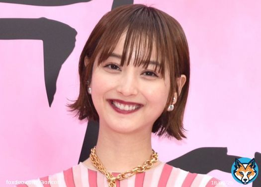 佐々木希、第2子妊娠を発表 「家族みんなで喜んでおります」   夫のアンジャッシュ渡部も喜び 「この大きな感動を胸に更に精進」   2人のコメント   2017年4月に『行列のできる法律相談所』で結婚を発表。18年9月に第1子男児を出産した。  #佐々木希 #渡部建