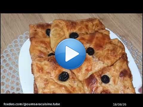 #ام سارة للطبخ /كوكا بعجينة المسمن ولا أسهل #فطائر #بيتزا #pizza #مملحات #طبخ #اشتراك