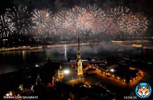 Немного о предстоящем. 23 февраля в 21:00 у стен Петропавловской крепости прогремит праздничный артиллерийский салют, посвящённый дню Защитника Отечества.  Напомним, что праздничные дни, приуроченные к мужскому дню, будут длиться 4 дня с 23 по 26 февраля.