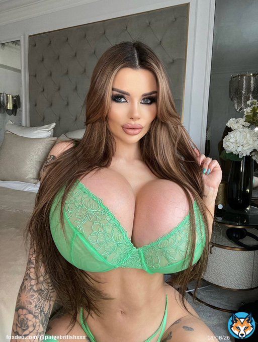 I may be a little biased, but busty brunettes do it best