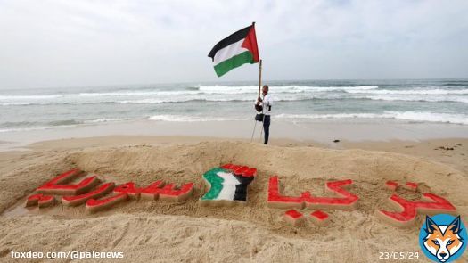 A Palestinian youth whose foot was amputated in the recent Israeli war on Gaza .. He wrote the names of Syria and Turkey on the Gaza beach in solidarity with the dead and wounded in the earthquake #FreePalestine