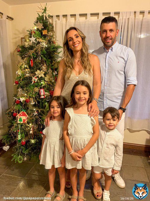 &iexcl;Navidad feliz!  &mdash;&mdash;  Desejamos um feliz e aben&ccedil;oado Natal pra tudos! #navidad #feliznavidad #merrychristmas #natal #feliznatal