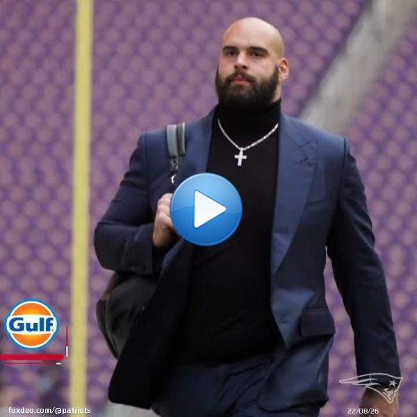 Serving looks.  #NEvsMIN | #ForeverNE