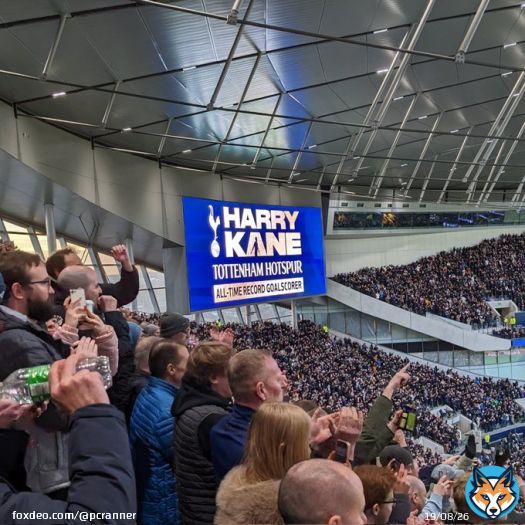 Harry's  record is mental and witnessing him break Greavsie's record is one of those once in a lifetime moments  #OneOfOurOwn #OneSeasonWonder @HKane
