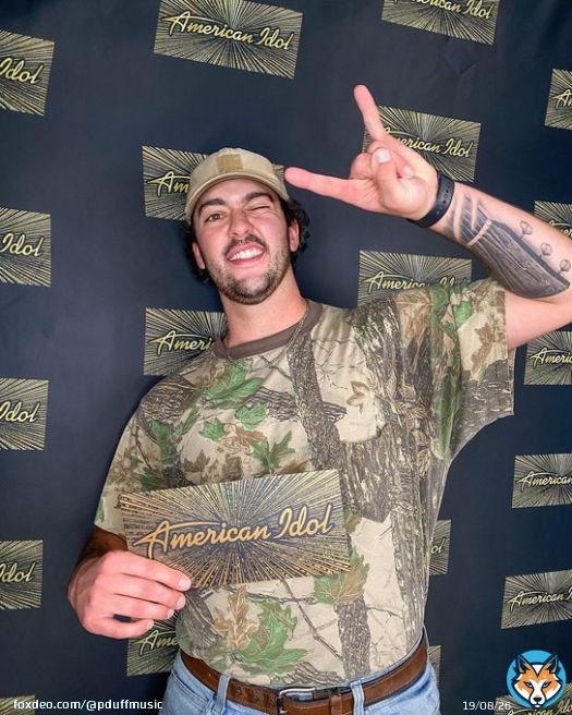 I hit the jackpot! I got the golden ticket and I'm heading to Hollywood! Thanks so much @KatyPerry, @LukeBryan and @LionelRichie! #AmericanIdol #prestononidol