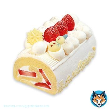 雪降る苺のプレミアムロールケーキ 縦147&times;横90&times;高さ80mm　2,000円（税込）  ミルクシャンテリークリームとホワイトチョコレートで雪をイメージしたロールケーキです。 国産小麦を使用したスポンジでミルクシャンテリークリームと国産苺をサンドしました。