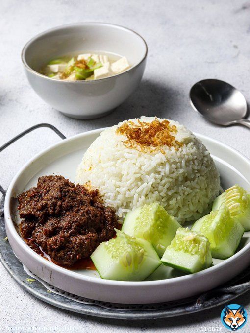 You missed the best beef rendang ever. It's dry beef cury, warm and sweet. You need to try it out!  #beef #beefeater #beeflovers #asiancooking #beefrendang #malaysianfood #rendang #peninsula #amazing #artdelatable #bestoftheday #casserole #dinnerset #foodasmedicine #foodbaby