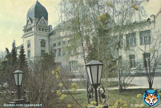 Уважаемые жители и гости города, напоминаем вам об изменениях в графике работы ПКГ и Губернаторского дома.  Сегодня &ndash; 7 мая, в День особого поминовения усопших &laquo;Радоница&raquo; музеи не работают.  Рабочие дни: 10,11,12 мая с 10-00 до 18-00,  8 мая с 10-00 до 17-00.  9 мая &ndash; выходной!