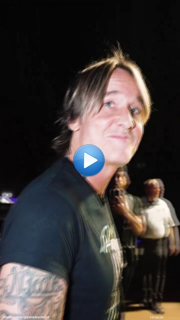 Oh hey @KeithUrban! Watch the #PCCAs now streaming on @peacock.