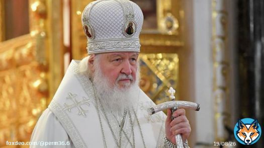Патриарх Кирилл призвал приостановить войну на Рождество.  Не остановить вообще войну, не вывести войска, не перестать убивать людей, а приостановить. В католическое рождество можно бомбить города, в новый год пожалуйста, ти олько один день в году богу противно это   Людоеды.