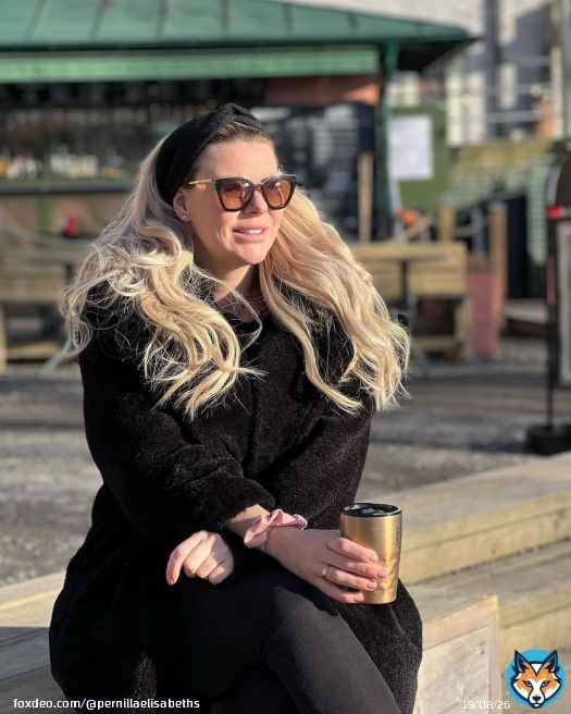 Soaking up the sun in Stockholm \ud83c\uddf8\ud83c\uddea \u2600\ufe0f #sun #solsken #coffee #blonde #life #lifestyle #momlife #swedish #mammaledig #mamma #tvillingar #twins #sunshine #happylife #smile #smilemore