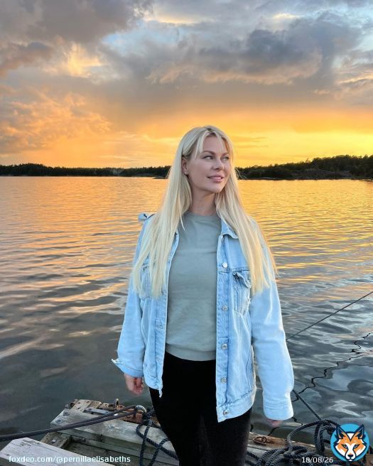 Swedish summer in the archipelago and a good sunset \ud83c\uddf8\ud83c\uddea\u2600\ufe0f Love it here!#landet #archipelago #sunset #sweden #sommar
