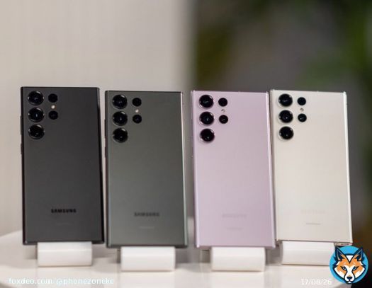 Samsung S23 ultra (Dubai) Display -6.8 inch Dynamic Amoled 2X,120Hz, HDR10+,1750 nits Android 13 Chipset-Snapdragon 8 Gen 2 8GB RAM+256GB storage Back camera-200mp+10mp+10mp+12mp Selfie -12mp Under display fingerprint  Battery -5000 mAh 45 watts charging speed  Kshs 149,000