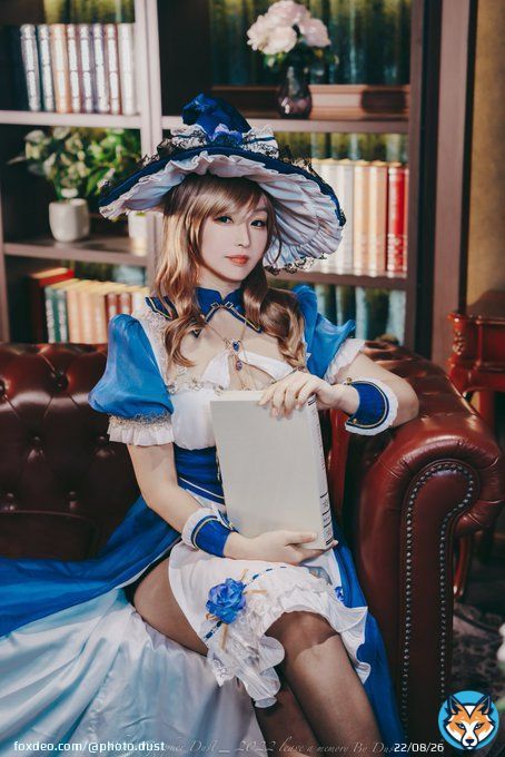 #Genshin #原神 #장미마녀 #阿贝多 #アルベド #コスプレ #원신 #리사 #胡桃   원신 (原神 / Genshin Impact) 동인메이드 일러스트 Ver.  장미 마녀 &middot; 리사 Lisa: Witch of Purple Rose  Model : @Ran2_cos   Photo by: @_Photo_Dust_