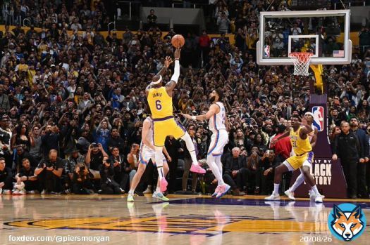 The moment LeBron James became the all-time highest NBA scorer, a record of 38,387pts set by Kareem Abdul-Jabbar in 1989 that few thought would ever be broken. Incredible achievement by an incredible athlete. Congrats @KingJames
