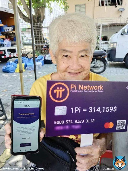 A big smile from Granny as she is promoting Picoin in her little way.  #Lakers #ImpactWrestling #SuiNetwork #CryptoSafety #Bitcoin