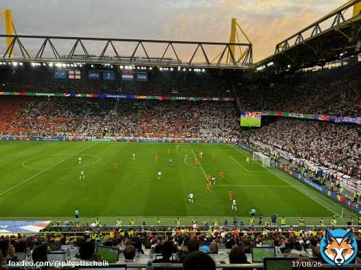 Wer schnappt sich jetzt Koemans Trikot und macht damit, was bei verlorenem Halbfinale in Deutschland für ihn üblich ist?QuotePit Gottschalk@pitgottschalk·Jul 11, 2024Automated by @Fever_Pitch_X#England in diesem Spiel häufiger in des Gegners Hälfte als in allen fünf EM-Spielen vorher zusammen #NEDENG #EURO2024