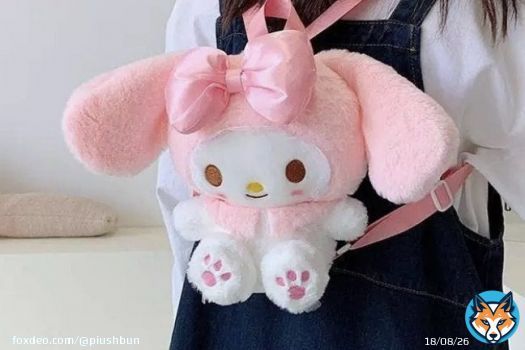 such  a  sucker  for  plushie  bags  !  (or  any  purse  with  sanrio  /  cute  charms)  ෆ