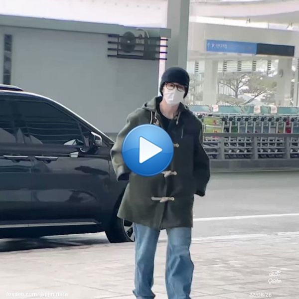 Jimin departing Seoul en route to rhe US this morning!    We hope he has a great time in the states!   HAVE A SAFE FLIGHT JIMIN