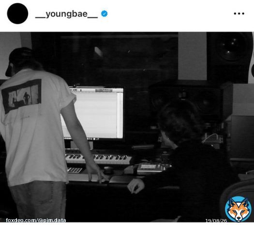 Bigbang's Taeyang posted a picture on his Instagram.  '#2023'  JIMIN X TAEYANG IS COMING?!?!  Please note that it has yet to be confirmed that the figure on the right is Jimin.
