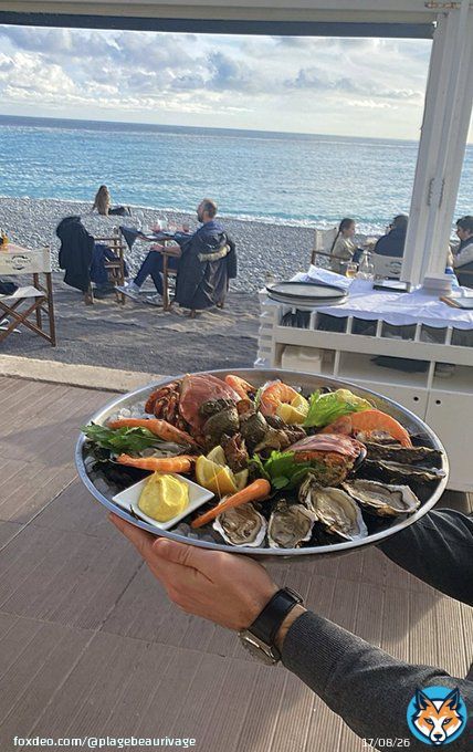 [ #RestaurantNice - #CotedAzurFrance ] J-20 avant no retrouvailles &agrave; la @PlageBeauRivage , on travaille dur sur les propositions gourmandes, patience...@VisitCotedazur @ExploreNCA