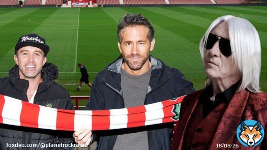 'Come on you Blades!' - @DefLeppard's Joe Elliott has traded jibes with Wrexham owners @VancityReynolds & @RMcElhenney before their FA Cup clash with his beloved Sheffield United today