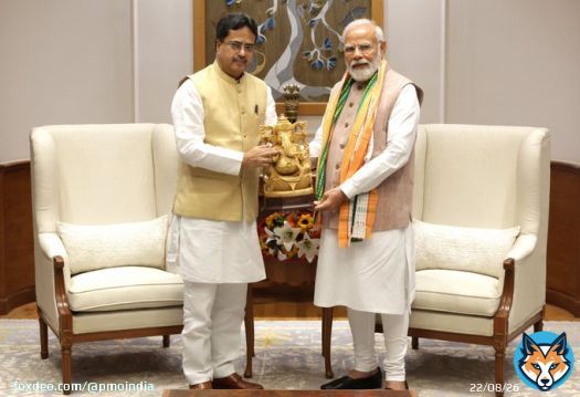 Chief Minister of Tripura, @DrManikSaha2 met Prime Minister @narendramodi.