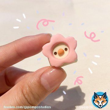Sakura Duck Keycap!  So lucky my Sakura cutter was the perfect size for a keycap (๑･̑\u25e1･̑๑) #artisankeycap #polymerclay #ArtistOnTwitter #keycaps