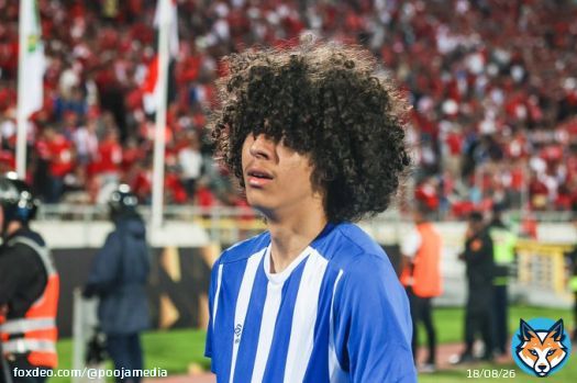 A Wydad ball boy crying after the final whistle as Wydad lost to Al Ahly.   Emotional  #DestinationMorocco2025